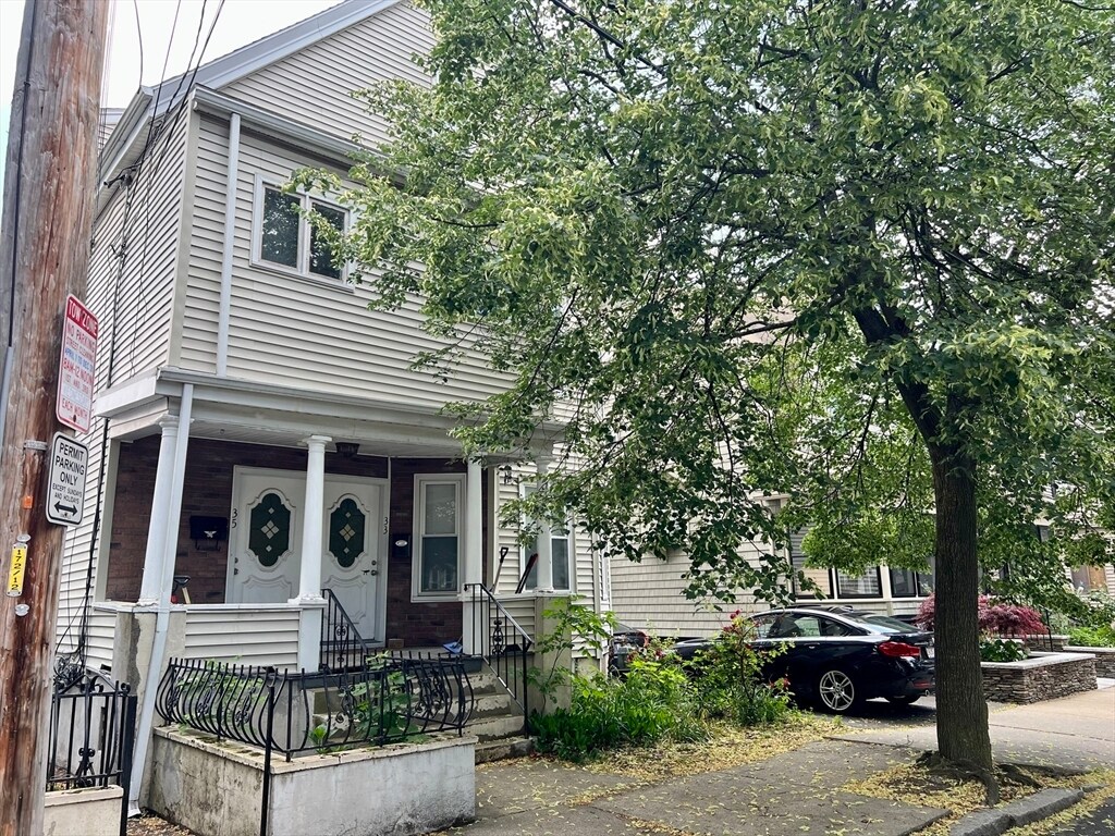Foto principal - 35-35 Rogers Ave