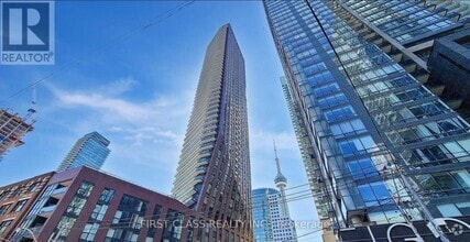Building Photo - 99-499 John St