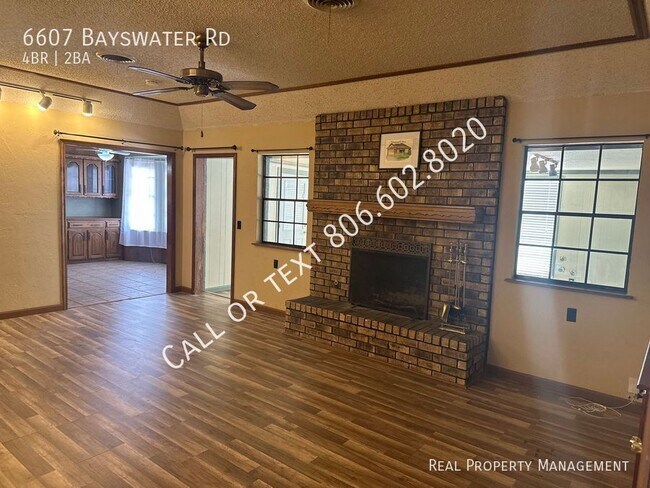 Foto del edificio - 6607 Bayswater Rd