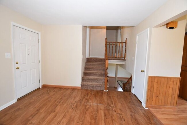 Building Photo - 2 bedroom home in Mishawaka