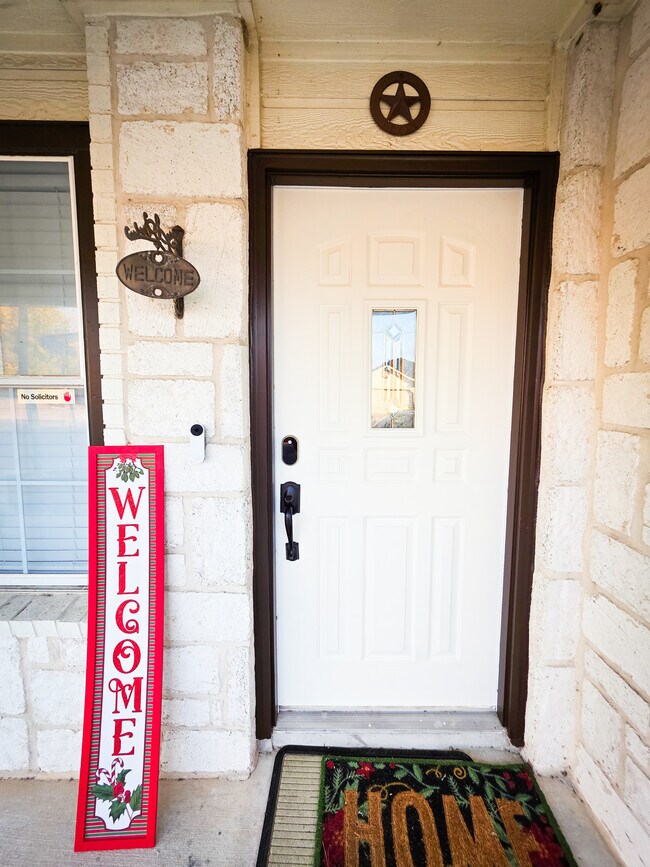 Foto del edificio - 5806 Valparaiso Way