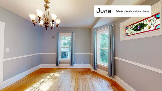 Foto del edificio - Room in Shared 7 bed/2 bath home in Allston