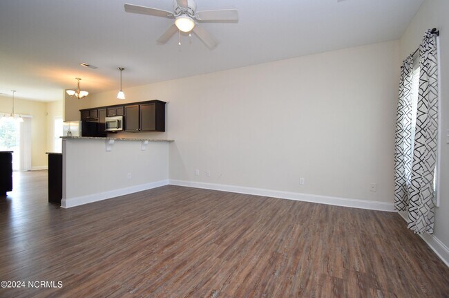 Building Photo - 2208 Chavis Dr