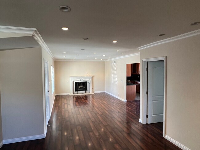 Foto del edificio - 8027 Norwich Ave