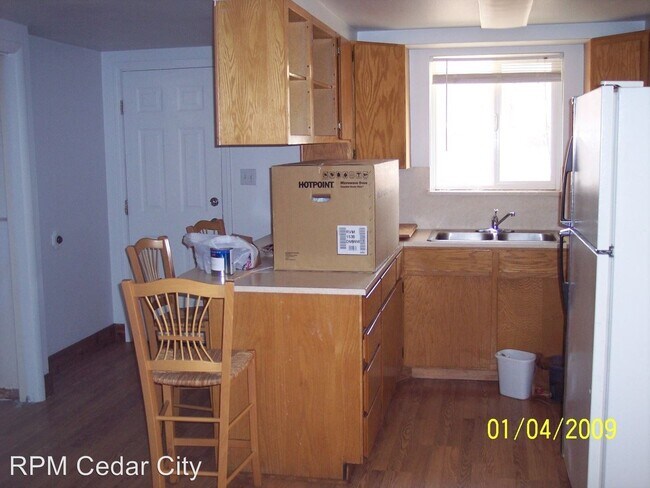 Building Photo - 3 br, 1 bath House - 132 N HAMILTON AVE.