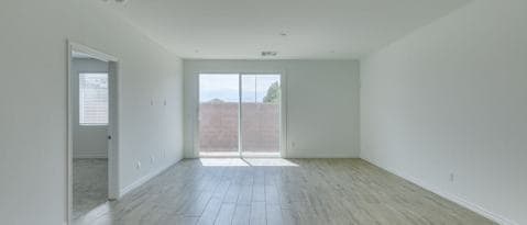 Building Photo - 1265 Ossa St