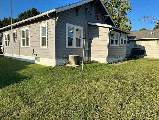 Foto del edificio - Nice 2 Bedroom 1 Bath Home