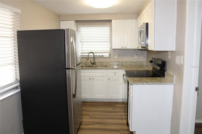 Foto del edificio - 10512 121st Ave