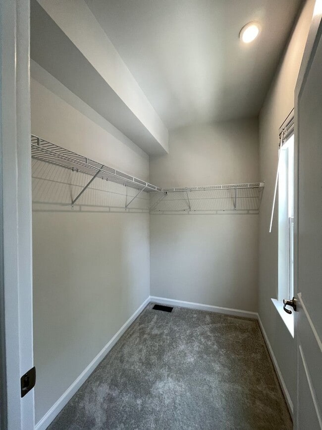 Building Photo - New 3-Bedroom Condo In Spotsylvania