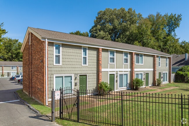 Building Photo - Spottswood Manor