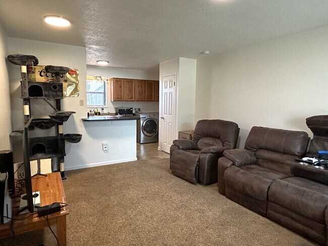 Building Photo - 1602 N 4th St