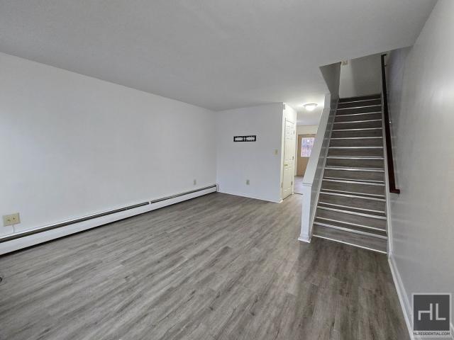 Foto principal - 4 bedroom in BROOKLYN NY 11206