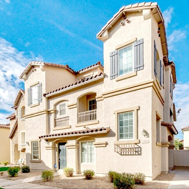 Foto del edificio - 4305 E Jasper Dr