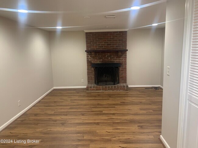 Foto del edificio - 4215 Brookhaven Ave