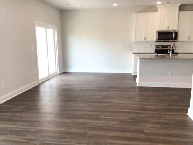 Foto del edificio - 605 Hampton Dr