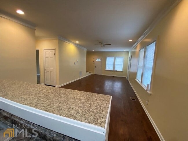 Foto del edificio - 251 Holly Rd NW