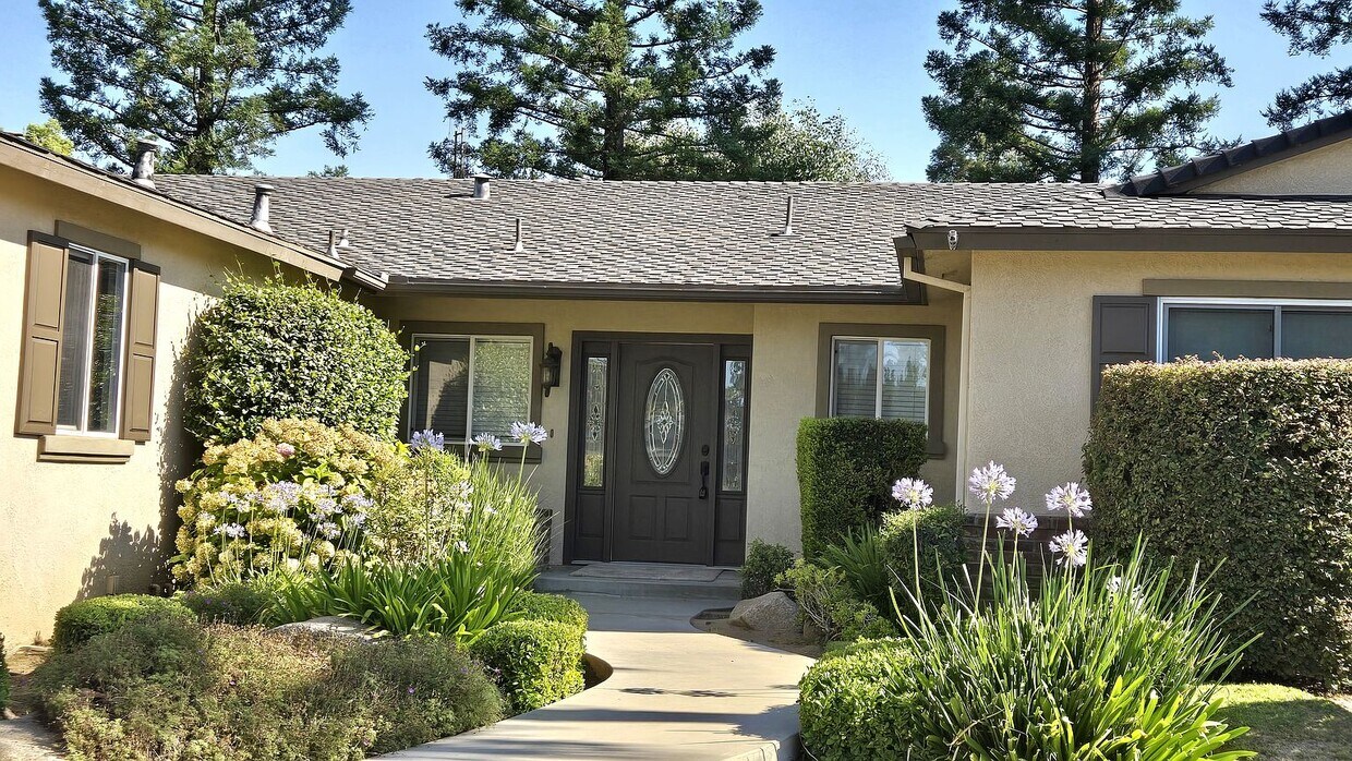 Foto principal - 1552 W Paul Ave