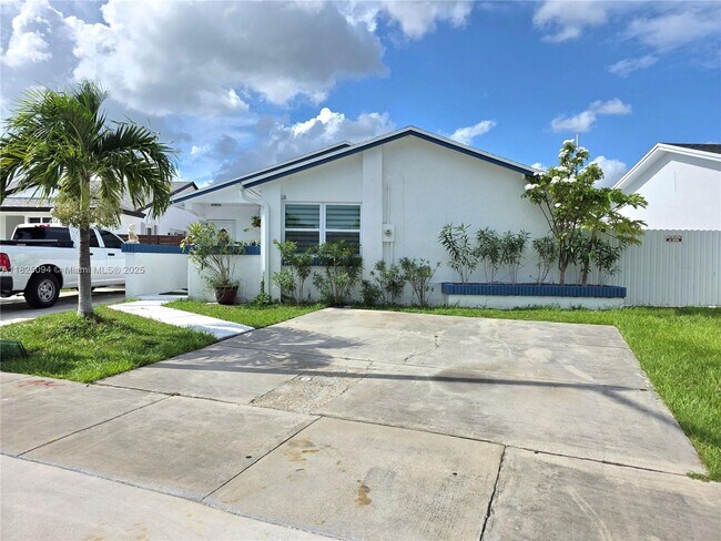 Foto del edificio - 12307 SW 195th Terrace