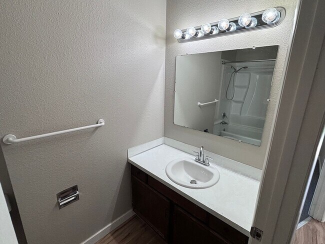 Foto del edificio - Duplex for rent!