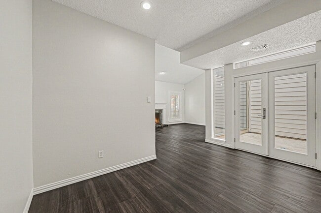 Building Photo - 5913 Woodway Place Ct