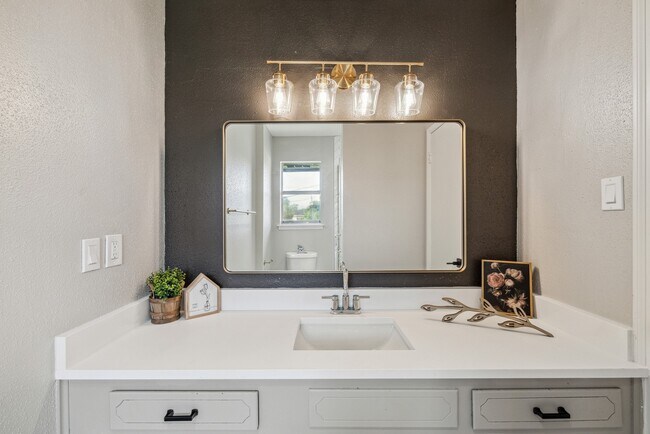 Foto del edificio - 8414 N Tahoe Dr