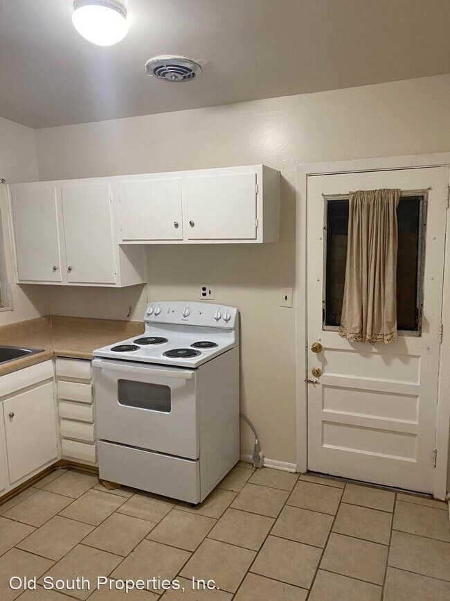Building Photo - 3 br, 1.5 bath House - 4518 Deauville Way