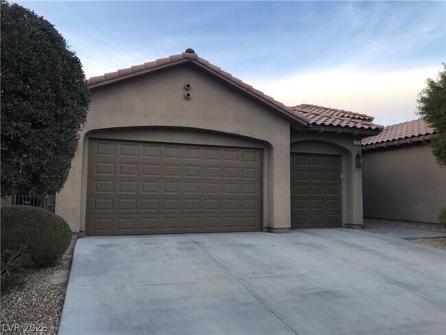 Foto del edificio - 3418 Singer Ln