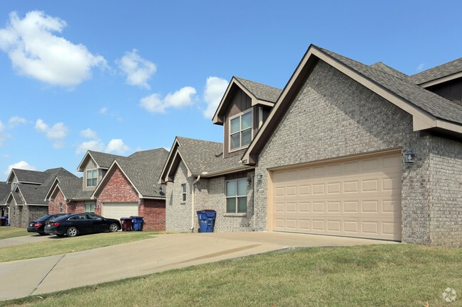 2 Car garage - Willowbrook Duplexes