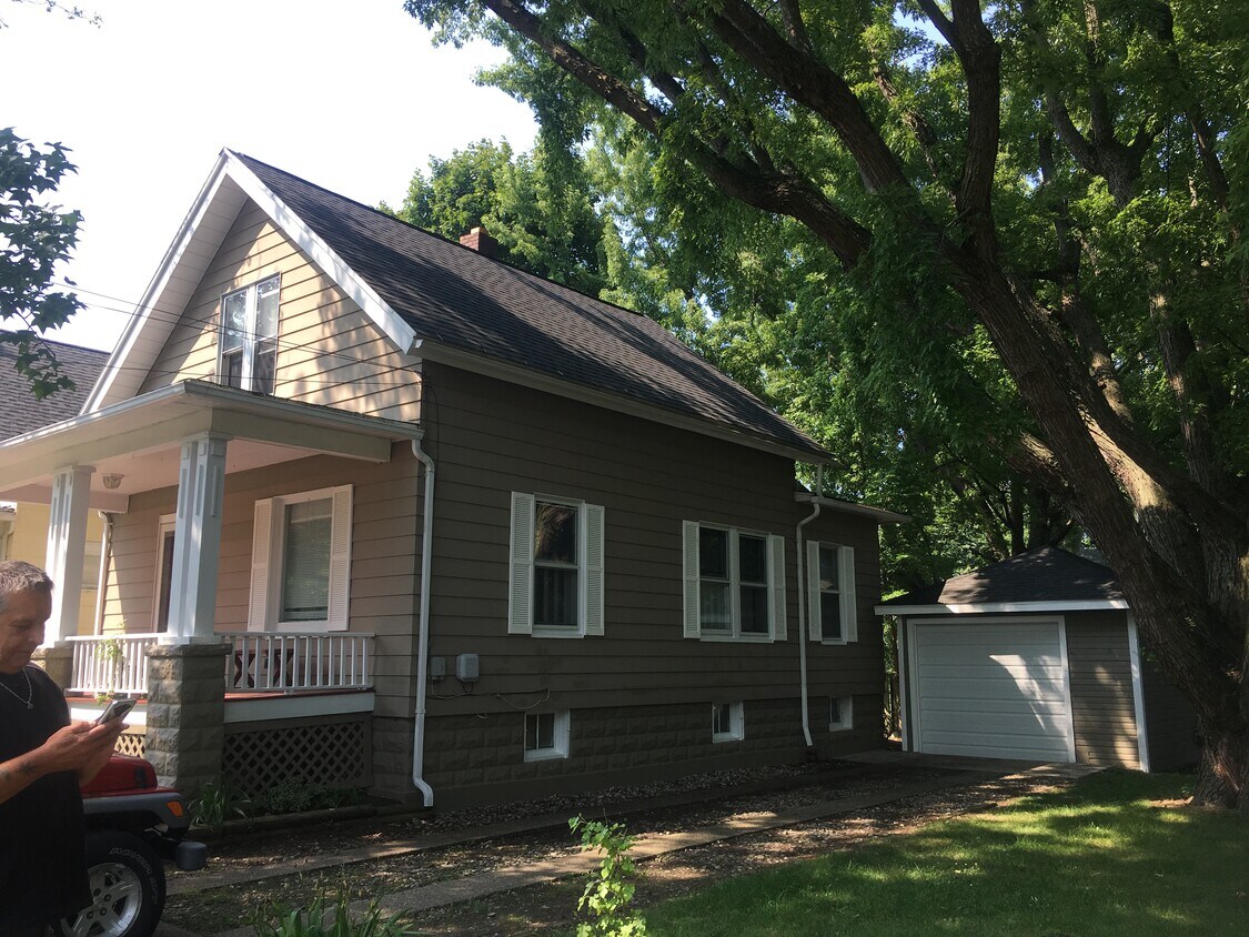 1017 Market St, St. Joseph, MI 49085 House Rental in St. Joseph, MI