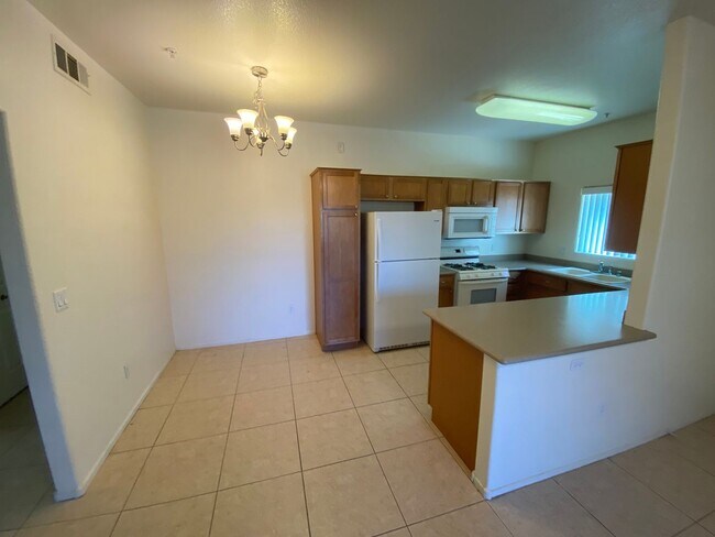 Building Photo - Horizon Ridge