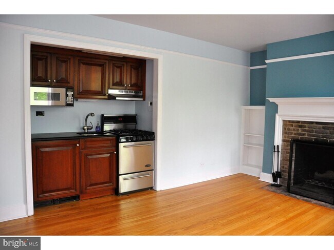 Building Photo - 48 Nassau St