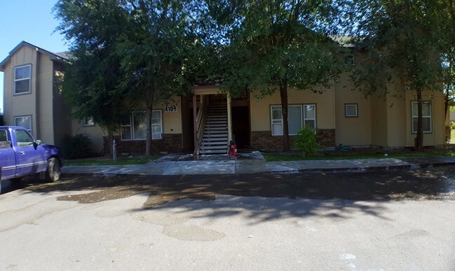 Building Photo - 1109 N Midland Blvd