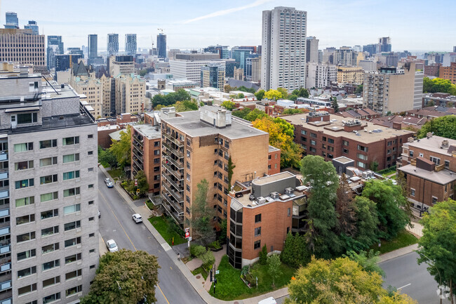 Aerial Photo -   Berkshire Golden Square Mile