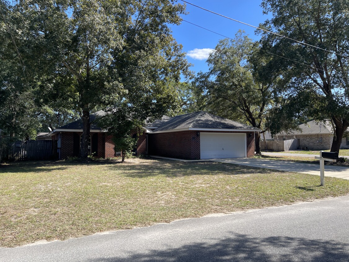 Foto principal - 3142 Live Oak St