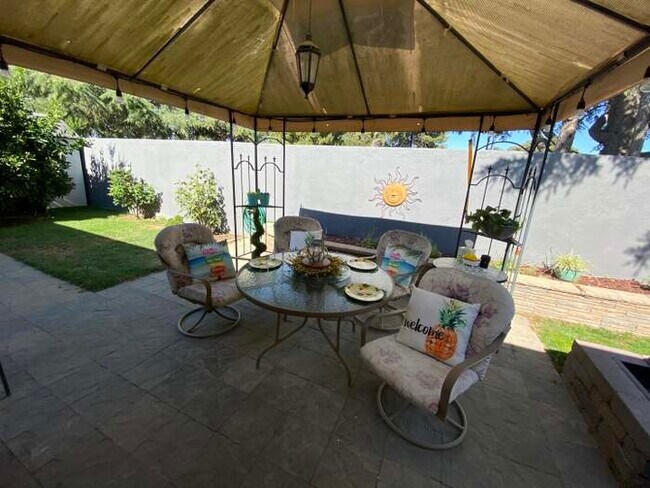 Foto del edificio - 2 Six Flags Cir