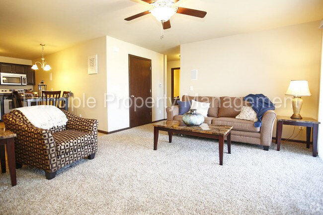 Foto del edificio - Pet Friendly Building at Woodsage Apartments