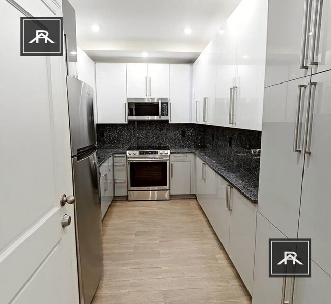 3 bedroom in Brookline MA 02446 - 3 bedroom in Brookline MA 02446 Apartment