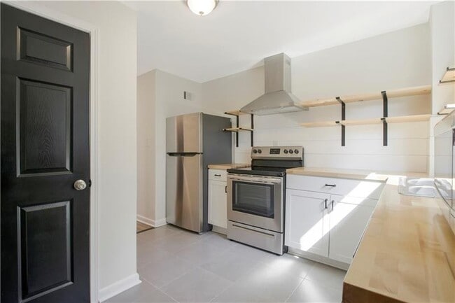 Foto del edificio - 551 Valley Hill Rd SE