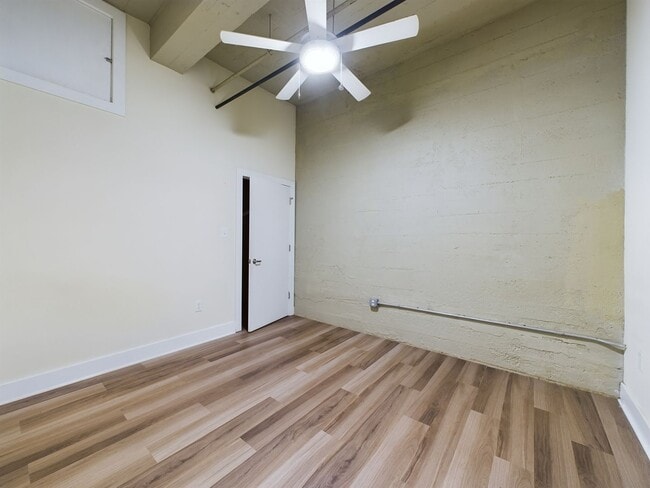 Interior Photo - The Mill at Manchester Lofts