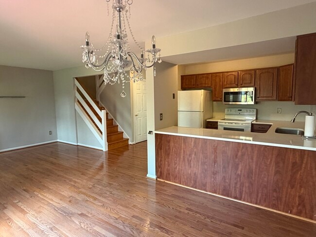 Building Photo - 727 Jacques Cir