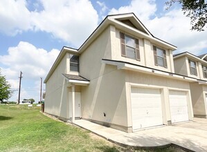 Building Photo - 10830 Mathom Landing