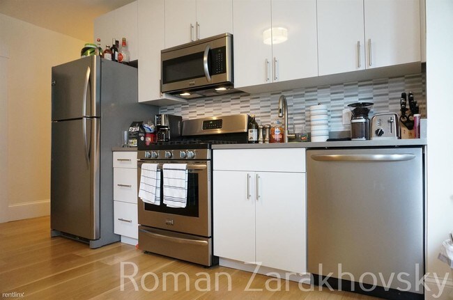 Building Photo - 3 br, 2 bath  - 319 Columbia St # 5RZ