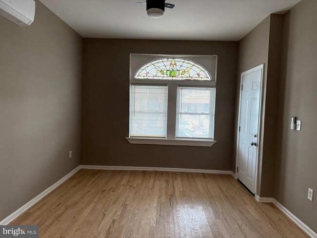 Foto del edificio - 5618 Cedar Ave