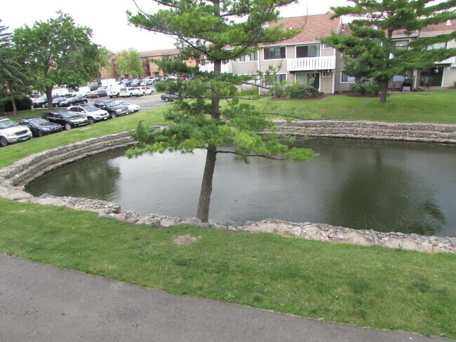 Foto del edificio - 3000 Bayside Dr