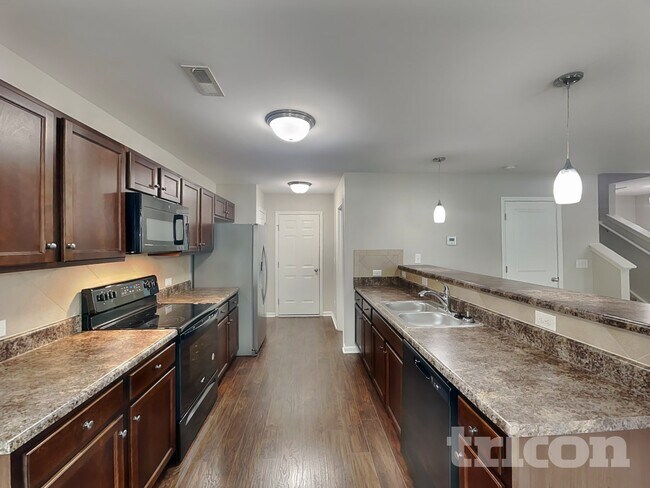 Building Photo - 10020 Portaferry Dr