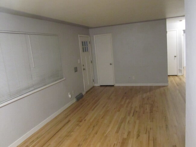 sala de estar - 2313 Peoria St