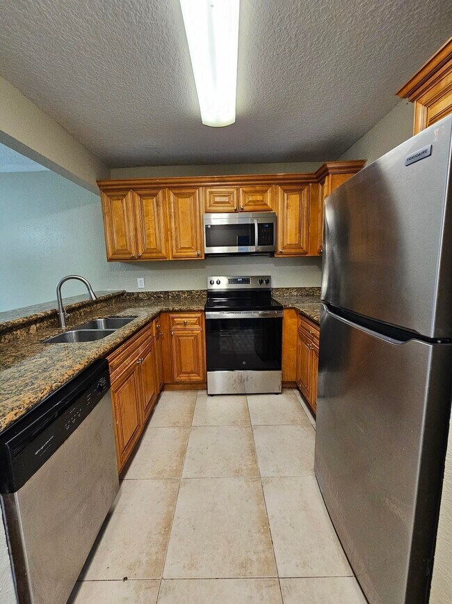 Foto del edificio - 1581 Balfour Point Dr