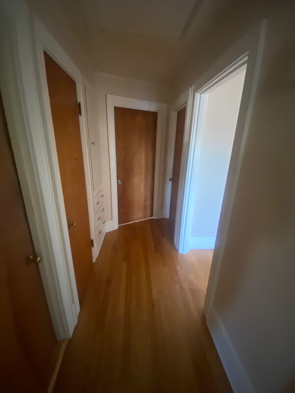 17 S Belfast Ave Unit 4, Augusta, ME 04330 Room for Rent in Augusta