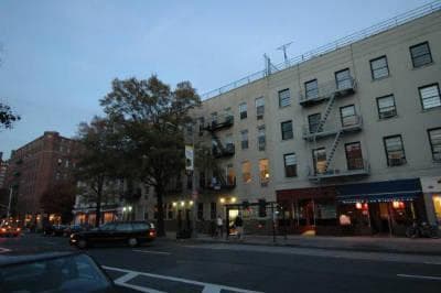 Building Photo - 562 Hudson St