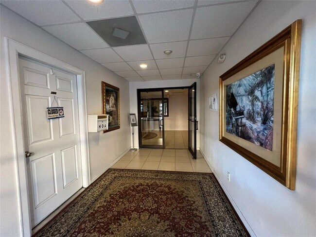 Foto del edificio - 6655 W Sam Houston Pkwy S